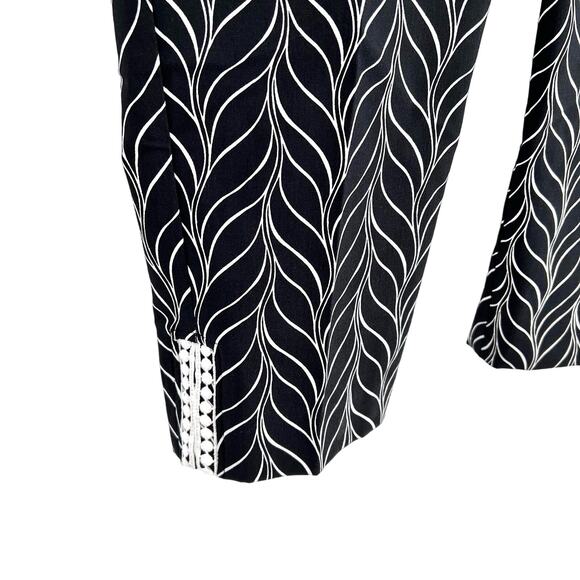 NEW NWT Chicos Perfect Stretch Sz 1.5 US 10 Medium/Large Josie Slim Capri Pants - Picture 2 of 10